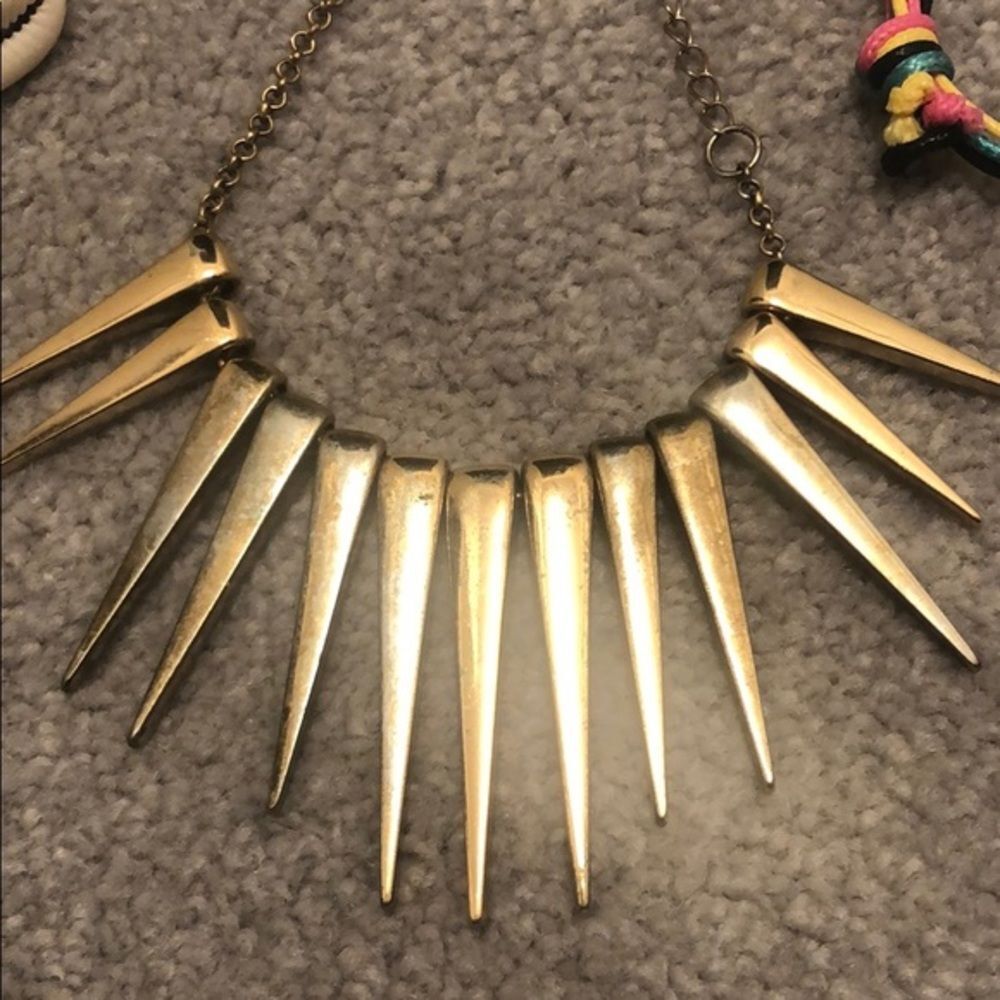 2 necklaces and a bracelet - Picture 3 of 4